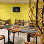 工业酒店